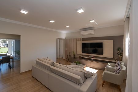 Casa de condomínio à venda com 155m², 3 quartos e 5 vagas Casa de condomínio à venda com 155m², 3 quartos e 5 vagasSala de Estar/TV