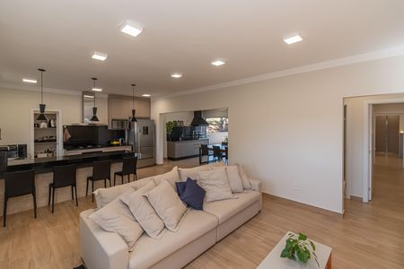 Casa de condomínio à venda com 155m², 3 quartos e 5 vagas Casa de condomínio à venda com 155m², 3 quartos e 5 vagasSala de Estar/TV