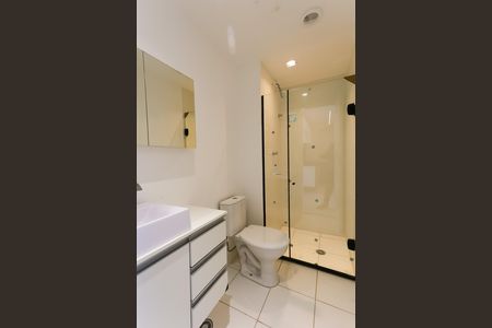 Apartamento para alugar com 44m², 2 quartos e sem vaga Apartamento para alugar com 44m², 2 quartos e sem vagaBanheiro social