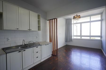 Cozinha de apartamento para alugar com 3 quartos, 80m² em Coqueiros, Florianópolis