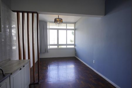 Apartamento para alugar com 3 quartos, 80m² em Coqueiros, Florianópolis