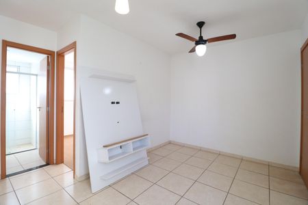 Sala de apartamento para alugar com 2 quartos, 50m² em Shopping Park, Uberlândia