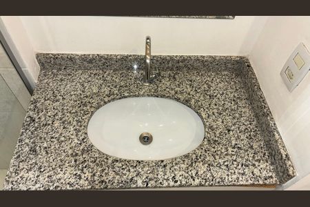 Apartamento para alugar com 64m², 2 quartos e 1 vaga Apartamento para alugar com 64m², 2 quartos e 1 vagaBanheiro