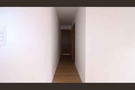 Corredor de apartamento para alugar com 2 quartos, 43m² em Cidade São Mateus, São Paulo