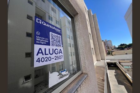 Placa QuintoAndar  de apartamento para alugar com 2 quartos, 58m² em Ouro Preto, Belo Horizonte