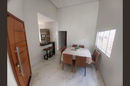 Casa para alugar com 180m², 3 quartos e 3 vagas Casa para alugar com 180m², 3 quartos e 3 vagasSala de Jantar