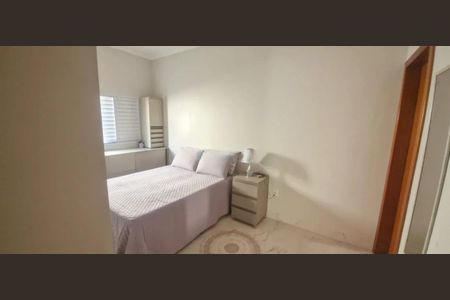 Casa para alugar com 180m², 3 quartos e 3 vagas Casa para alugar com 180m², 3 quartos e 3 vagasSuíte