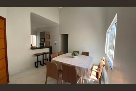 Casa para alugar com 180m², 3 quartos e 3 vagas Casa para alugar com 180m², 3 quartos e 3 vagasSala de Jantar