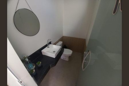 Lavabo de casa para alugar com 3 quartos, 180m² em Santa Rosa, Uberlândia