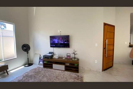 Casa para alugar com 180m², 3 quartos e 3 vagas Casa para alugar com 180m², 3 quartos e 3 vagasSala