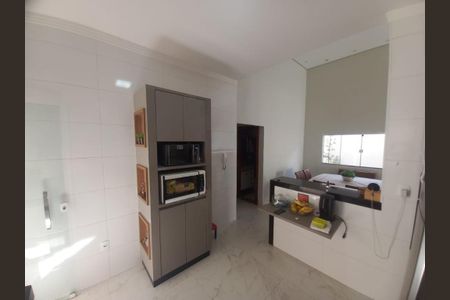 Casa para alugar com 180m², 3 quartos e 3 vagas Casa para alugar com 180m², 3 quartos e 3 vagasCozinha
