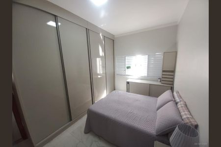 Casa para alugar com 180m², 3 quartos e 3 vagas Casa para alugar com 180m², 3 quartos e 3 vagasSuíte