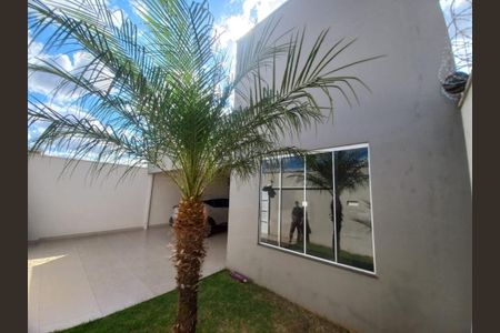 Área comum de casa para alugar com 3 quartos, 180m² em Santa Rosa, Uberlândia