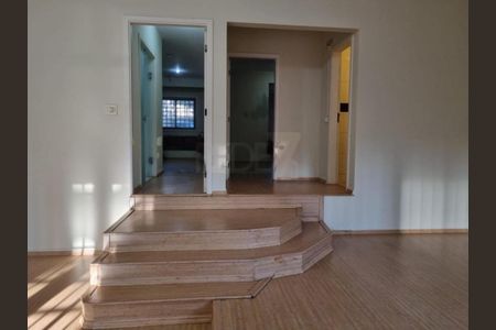 Casa à venda com 332m², 5 quartos e 3 vagas