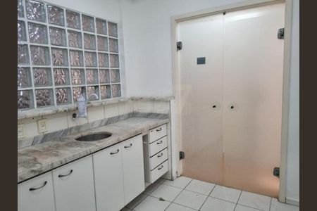 Casa à venda com 332m², 5 quartos e 3 vagas