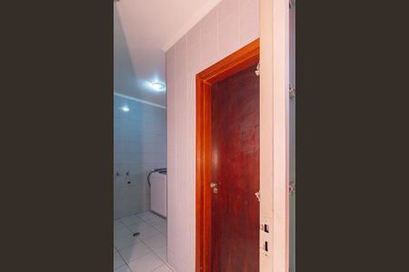 Lavanderia / Entrada Banheiro Externo de casa para alugar com 3 quartos, 210m² em Jardim Pirituba, São Paulo