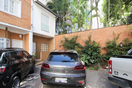 Entrada de casa à venda com 2 quartos, 115m² em Indianópolis, São Paulo