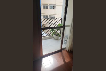 Varanda de apartamento à venda com 1 quarto, 64m² em Guarani, Campinas