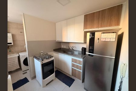 Cozinha de apartamento à venda com 1 quarto, 64m² em Guarani, Campinas