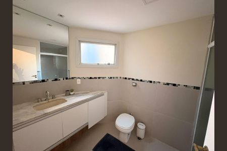 Banheiro de apartamento à venda com 1 quarto, 64m² em Guarani, Campinas