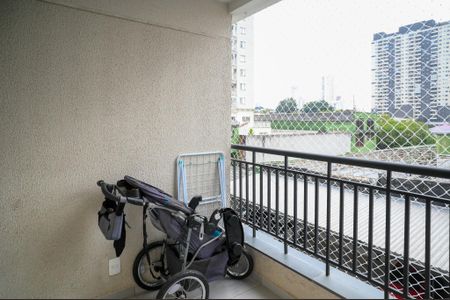 Studio à venda com 33m², 1 quarto e sem vaga Studio à venda com 33m², 1 quarto e sem vagaVaranda
