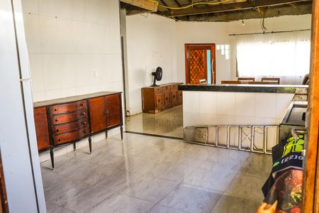 Casa para alugar com 336m², 3 quartos e 2 vagas Casa para alugar com 336m², 3 quartos e 2 vagasCozinha