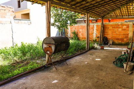 Casa para alugar com 336m², 3 quartos e 2 vagas Casa para alugar com 336m², 3 quartos e 2 vagasQuintal dos fundos