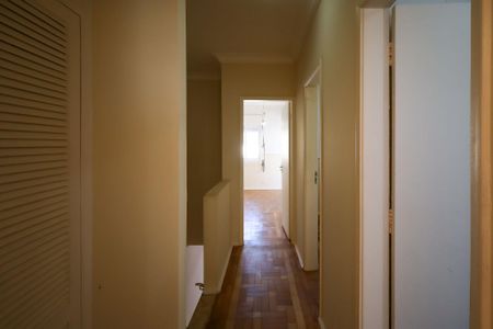 Casa para alugar com 120m², 3 quartos e 3 vagas Casa para alugar com 120m², 3 quartos e 3 vagasHall de distribuição