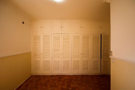 Casa para alugar com 120m², 3 quartos e 3 vagas Casa para alugar com 120m², 3 quartos e 3 vagasQuarto 1