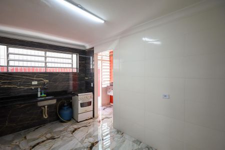 Cozinha de casa para alugar com 3 quartos, 120m² em Vila Marari, São Paulo