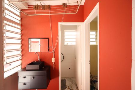 Casa para alugar com 120m², 3 quartos e 3 vagas Casa para alugar com 120m², 3 quartos e 3 vagasBanheiro de Serviço