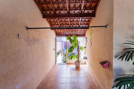 Casa para alugar com 180m², 3 quartos e 2 vagas Casa para alugar com 180m², 3 quartos e 2 vagasVaranda quarto 1