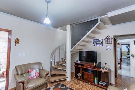 Casa para alugar com 180m², 3 quartos e 2 vagas Casa para alugar com 180m², 3 quartos e 2 vagasSala