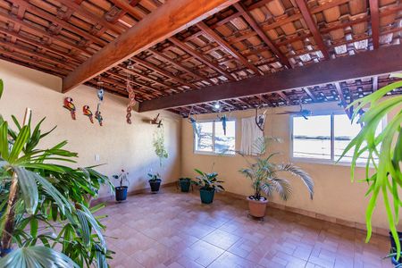 Casa para alugar com 180m², 3 quartos e 2 vagas Casa para alugar com 180m², 3 quartos e 2 vagasVaranda quarto 1