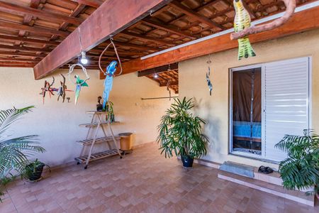 Casa para alugar com 180m², 3 quartos e 2 vagas Casa para alugar com 180m², 3 quartos e 2 vagasVaranda quarto 1