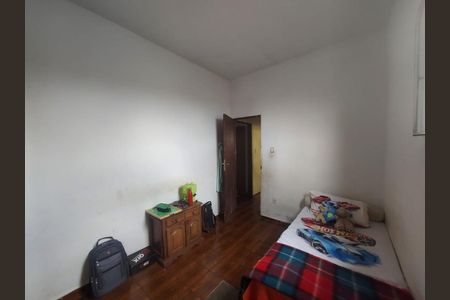 Quarto de casa à venda com 4 quartos, 180m² em Industrial, Contagem