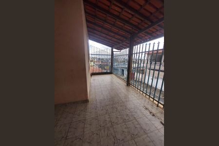Área externa de casa à venda com 4 quartos, 180m² em Industrial, Contagem