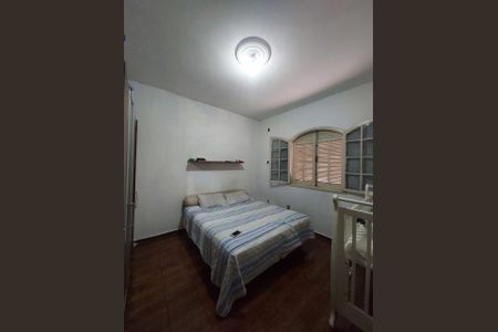 Casa para alugar com 180m², 4 quartos e 1 vaga Casa para alugar com 180m², 4 quartos e 1 vagaQuarto