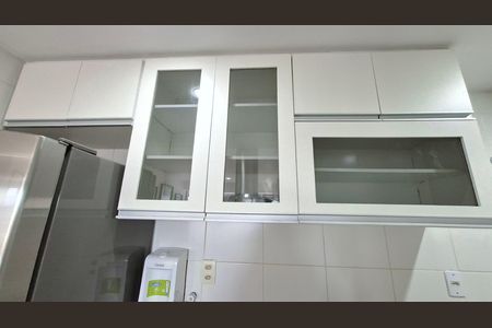 Apartamento para alugar com 55m², 2 quartos e 1 vaga Apartamento para alugar com 55m², 2 quartos e 1 vagaCozinha - Armários