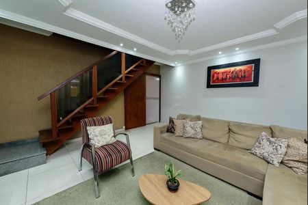 Sala de casa à venda com 3 quartos, 120m² em Santa Cruz Industrial, Contagem