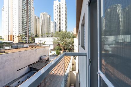 Apartamento para alugar com 31m², 2 quartos e sem vaga Apartamento para alugar com 31m², 2 quartos e sem vagaVaranda