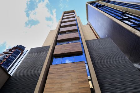 Apartamento à venda com 90m², 2 quartos e 2 vagas Apartamento à venda com 90m², 2 quartos e 2 vagasFachada