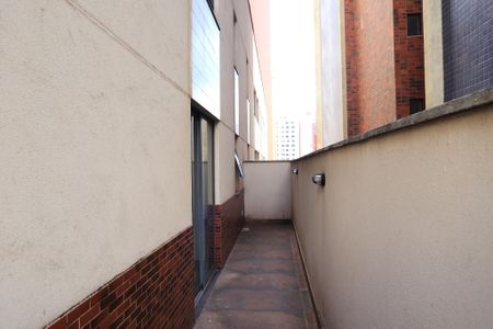 Apartamento à venda com 90m², 2 quartos e 2 vagas Apartamento à venda com 90m², 2 quartos e 2 vagasVaranda