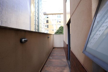 Apartamento à venda com 90m², 2 quartos e 2 vagas Apartamento à venda com 90m², 2 quartos e 2 vagasVaranda