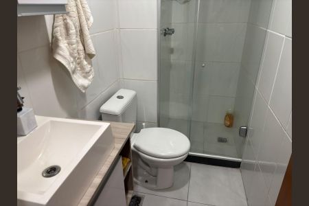 Apartamento à venda com 47m², 2 quartos e 1 vaga Apartamento à venda com 47m², 2 quartos e 1 vagaBanheiro