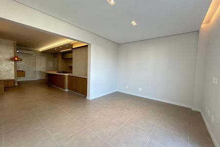 Apartamento para alugar com 169m², 3 quartos e 2 vagas Apartamento para alugar com 169m², 3 quartos e 2 vagasSala