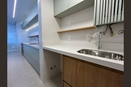Área de Serviço de apartamento para alugar com 3 quartos, 169m² em Campeche, Florianópolis