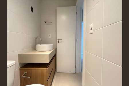 Apartamento para alugar com 169m², 3 quartos e 2 vagas Apartamento para alugar com 169m², 3 quartos e 2 vagasBanheiro Social
