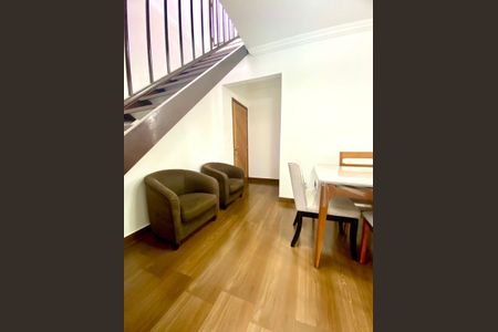 Apartamento para alugar com 120m², 4 quartos e 1 vaga Apartamento para alugar com 120m², 4 quartos e 1 vagaSala