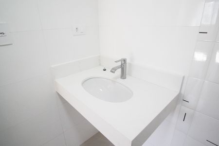 Apartamento à venda com 100m², 2 quartos e 1 vaga Apartamento à venda com 100m², 2 quartos e 1 vagaBanheiro da Suíte 1